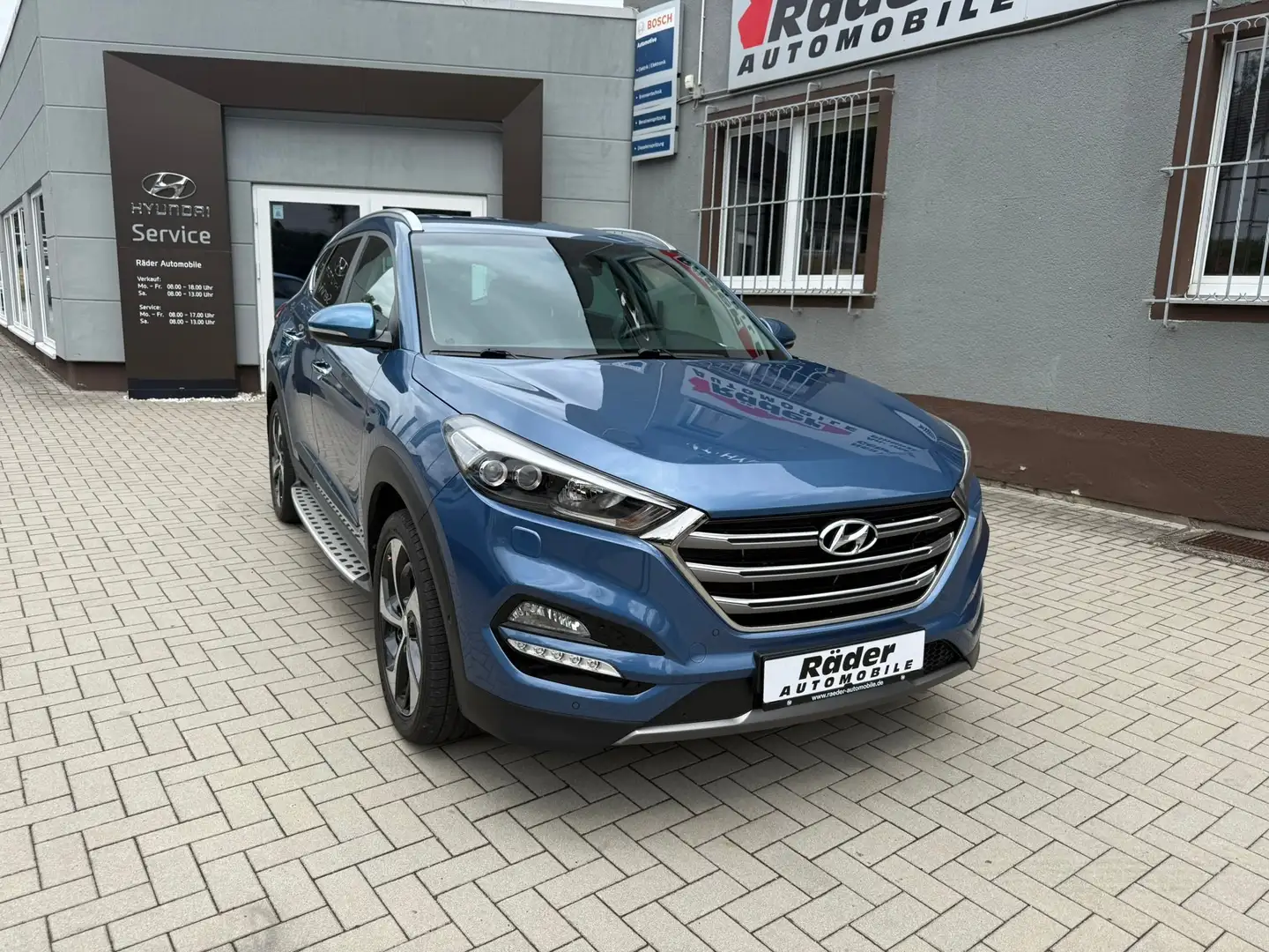 Hyundai TUCSON Premium 4WD Autom. Aktion 2.99% 95.- Rate Niebieski - 1