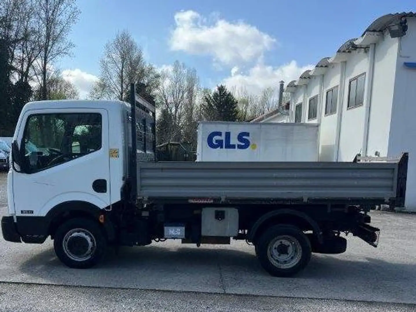 Nissan Cabstar Cassone Ribaltabile Trilaterale Blanc - 2