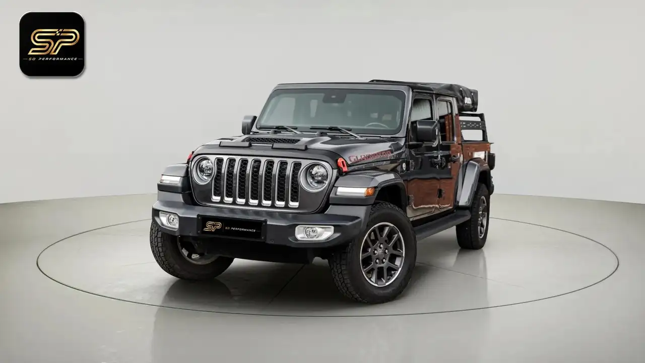 Jeep Gladiator Overland 3.0 V6 Diesel 4WD — photo 1 of 36