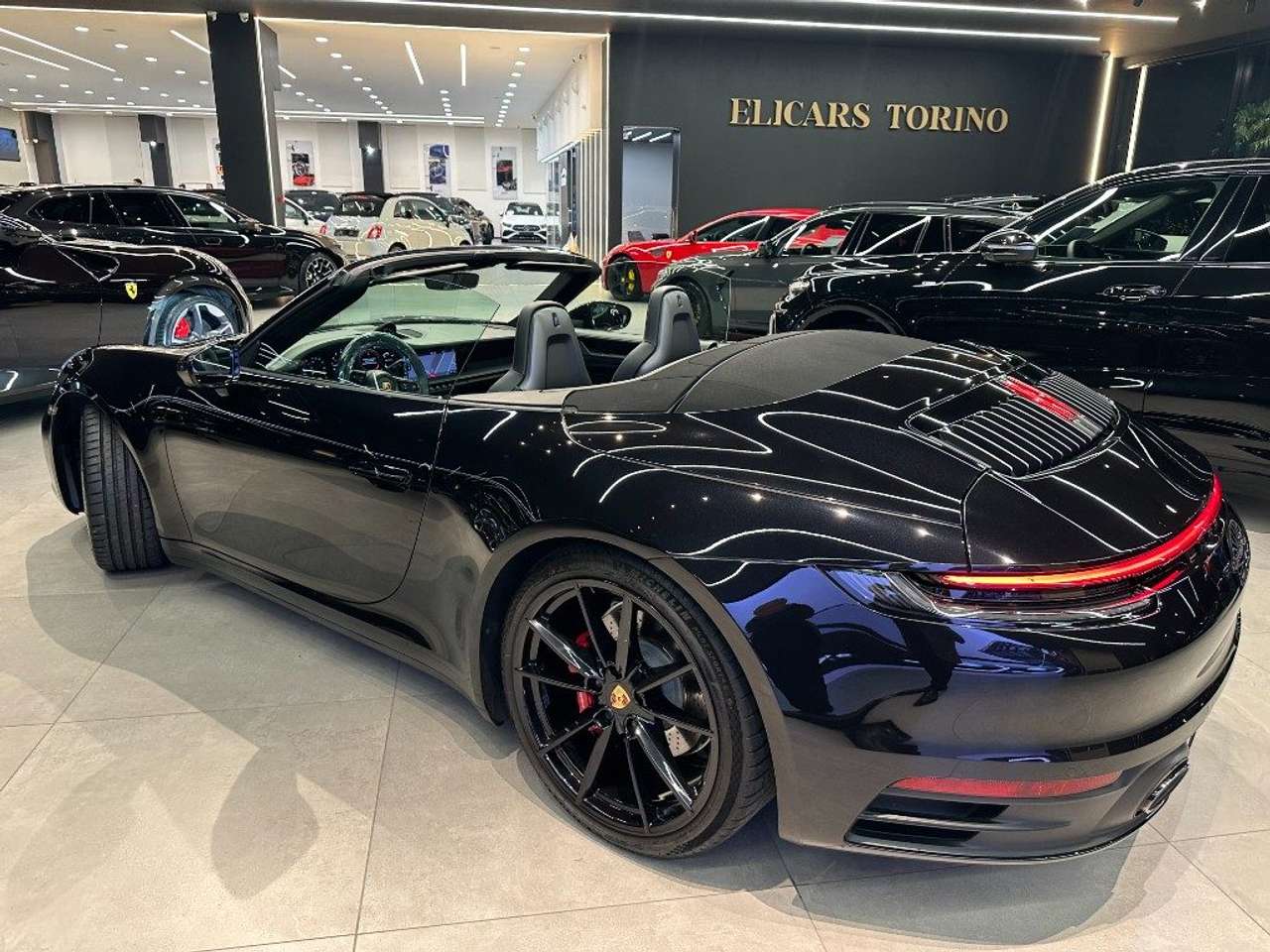Porsche 992 Carrera 4S Cabriolet
