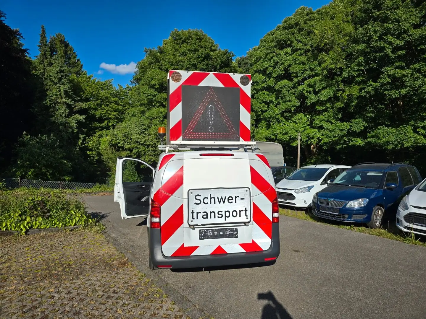 Mercedes-Benz Vito Tourer 111.Klima.Begleitfarzeug. 1Hand Weiß - 1