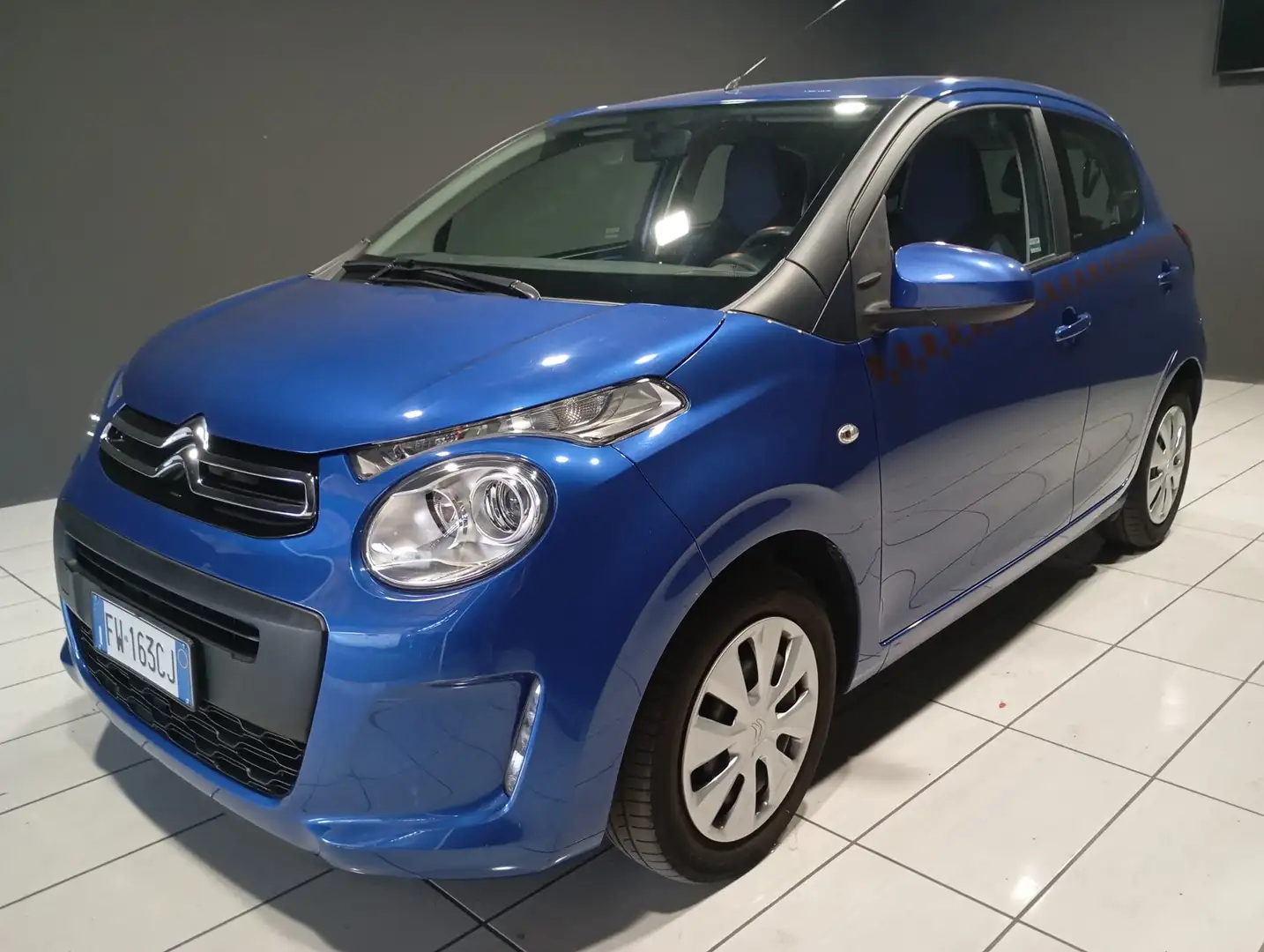 Citroen C1 C1 Airscape 5p 1.0 vti Shine 72cv neopatentati Blu/Azzurro - 2