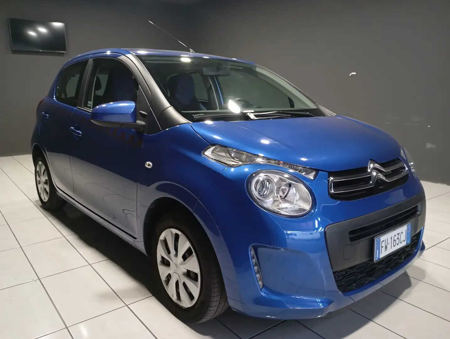 Citroen C1 C1 Airscape 5p 1.0 vti Shine 72cv neopatentati Blu/Azzurro - 1