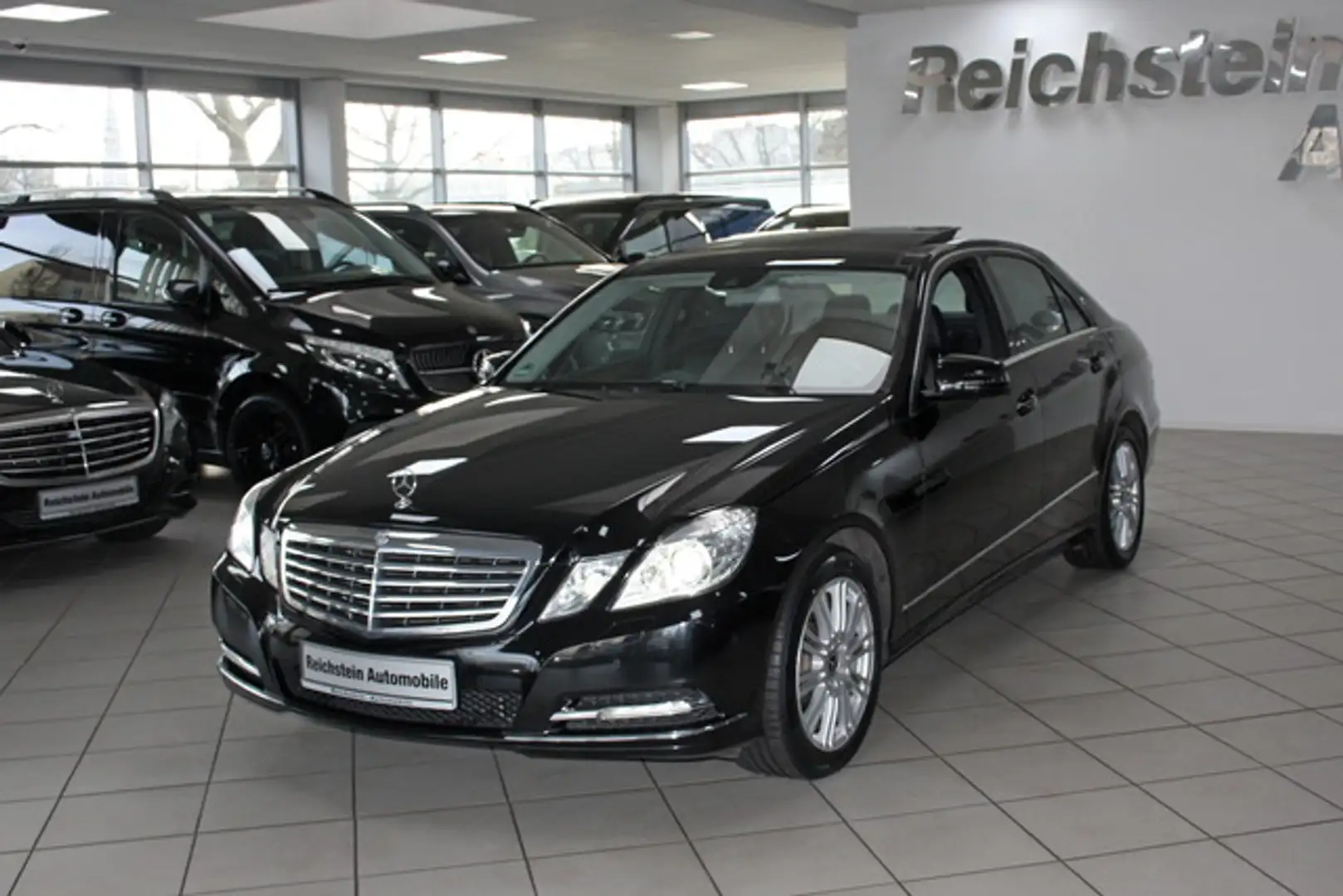 Mercedes-Benz E 350 4M STANDH AHK MEMOR COMAND PANO AIRM LEDER Schwarz - 2
