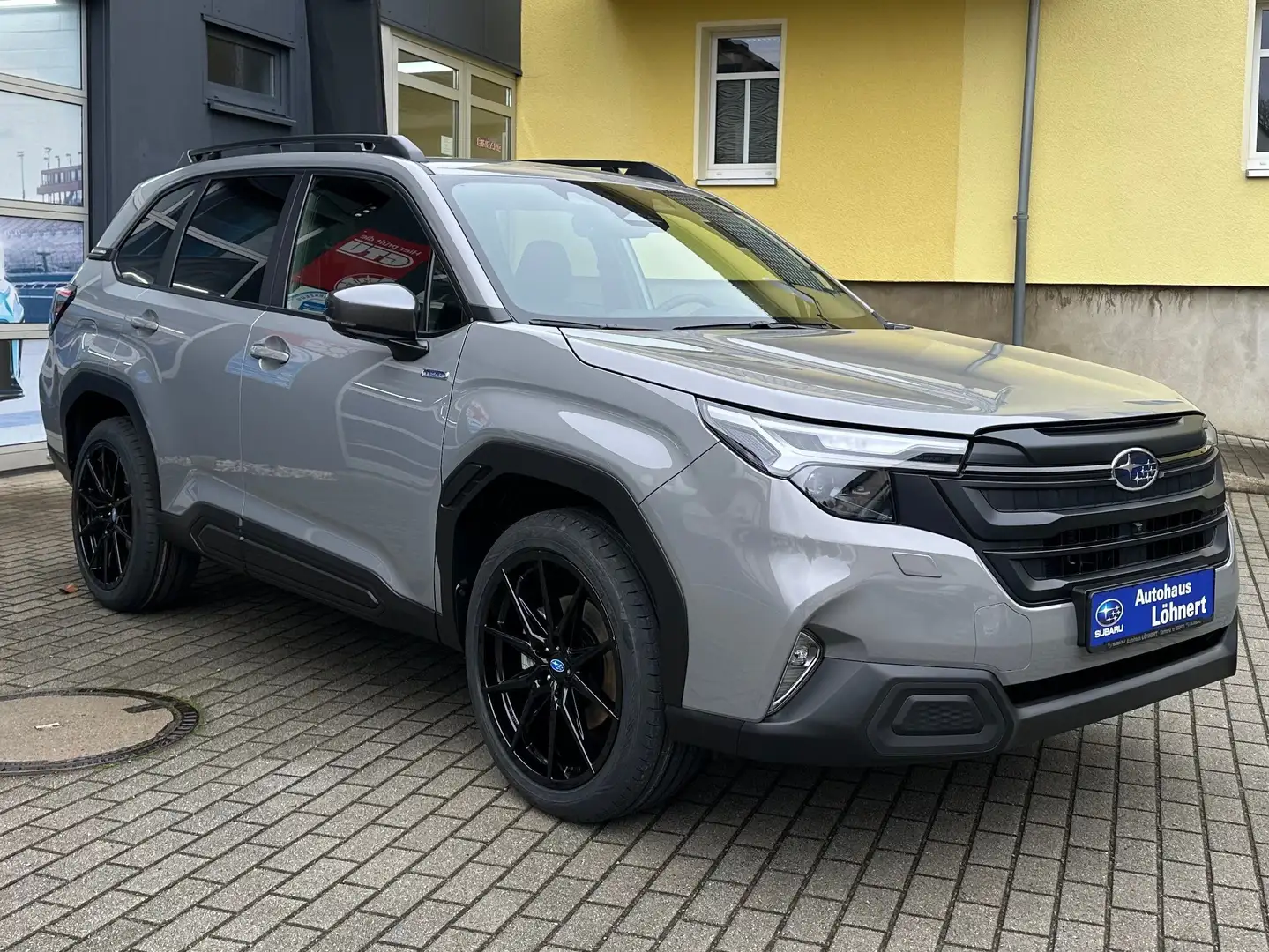 Subaru Forester 2,0ie e-Boxer Active Lineartronic "Aktionspreis" Gris - 1
