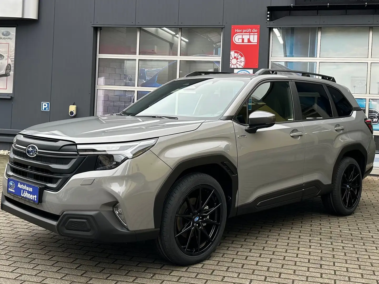 Subaru Forester 2,0ie e-Boxer Active Lineartronic "Aktionspreis" Gris - 2