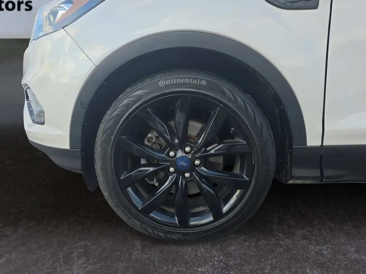 Ford Escape снимка Ford Escape
