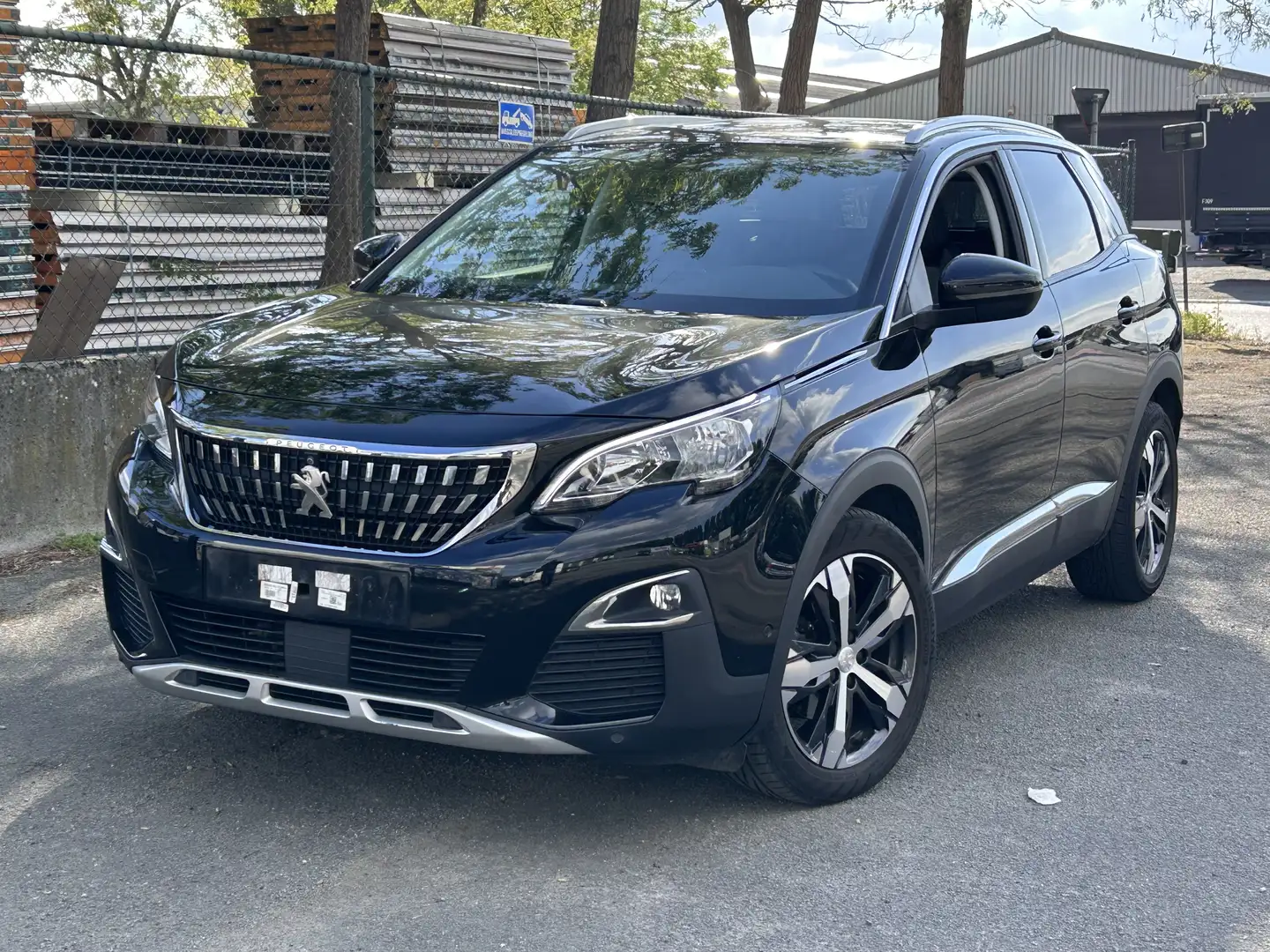 Peugeot 3008 1.2 S&S PureTech Allure EAT8 130 Noir - 1