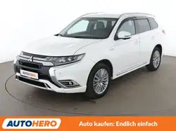Mitsubishi Outlander 2.4 PHEV Intro Edition 4WD Aut*XENON*TEMPO*CAM*PDC