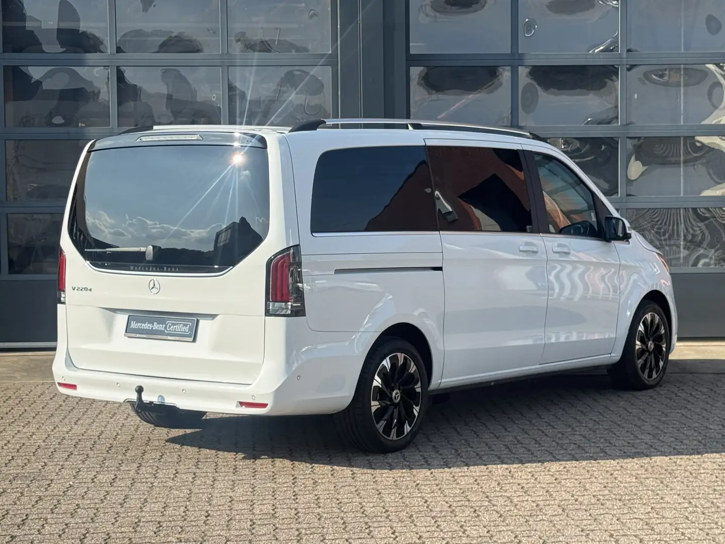 Mercedes-Benz V 220 V 220d L Avantgarde | Incl. BTW/BPM | 7-Persoons | Wit - 2
