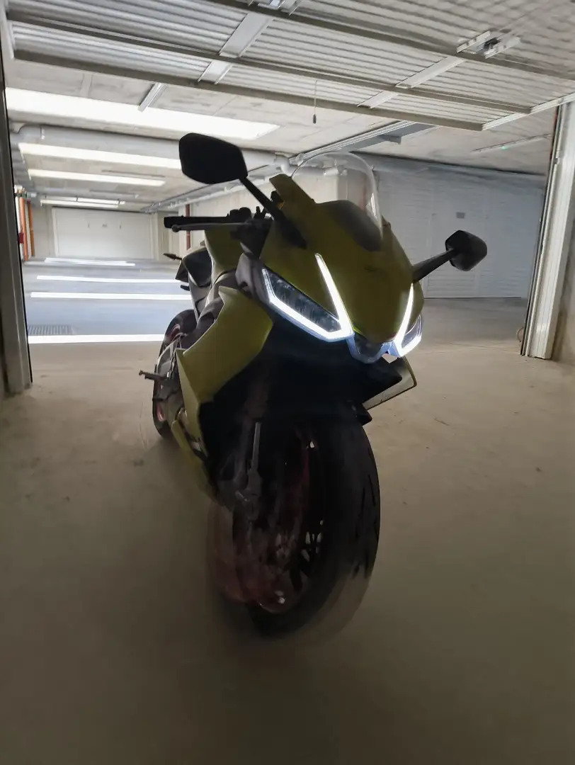 Aprilia RS 660 Giallo - 1