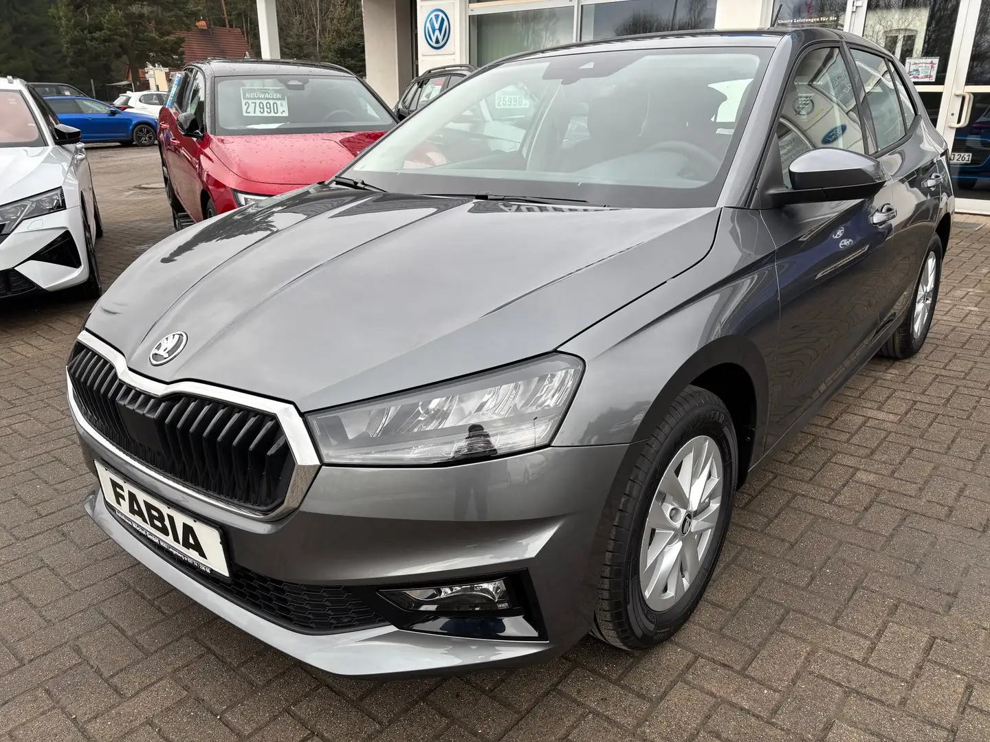 Skoda Fabia 1.0 TSI Drive Plus, ALU, Parkpilot, NSW, SITZHEIZ. Gris - 1