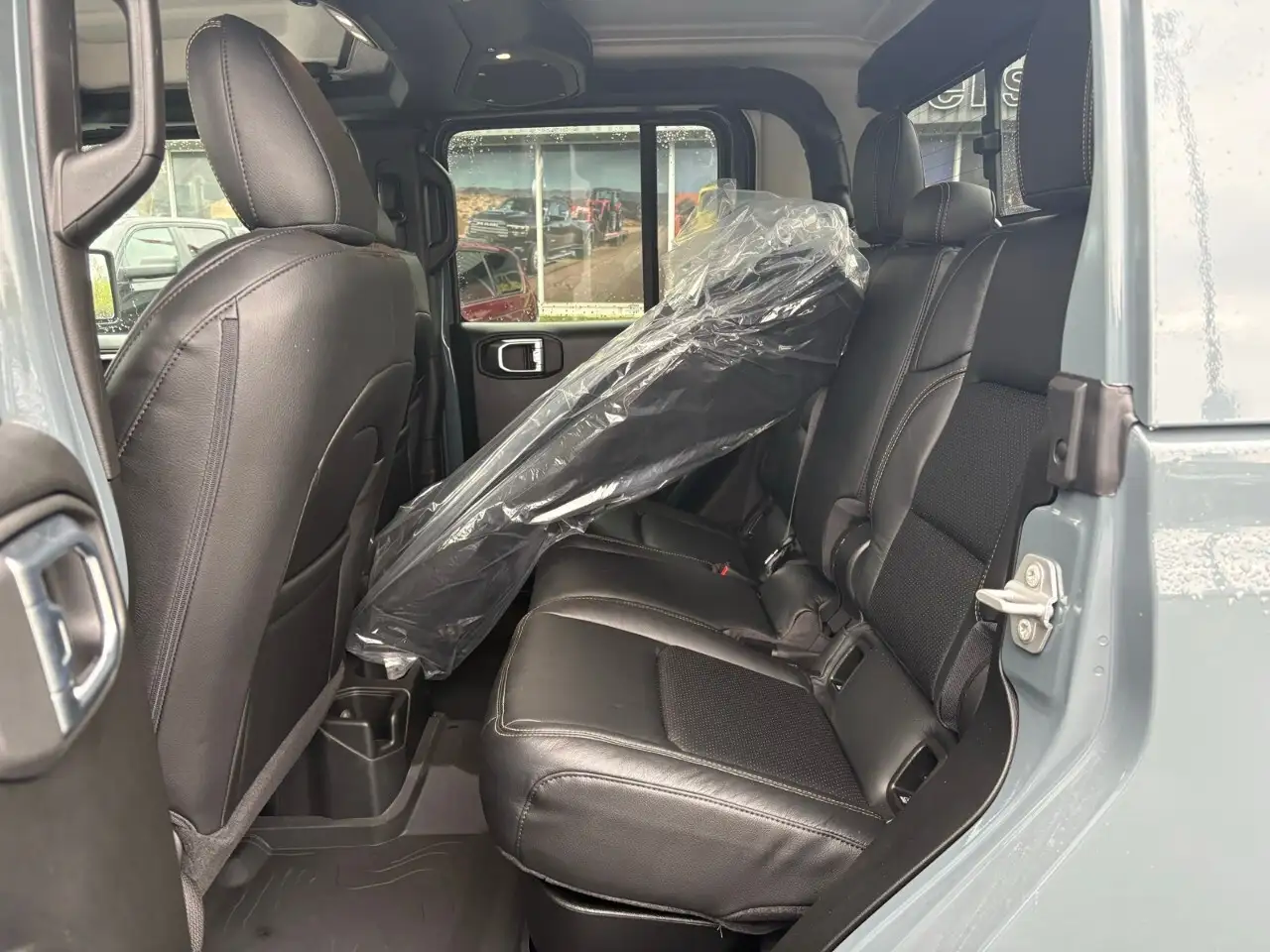 Jeep Gladiator снимка Jeep Gladiator