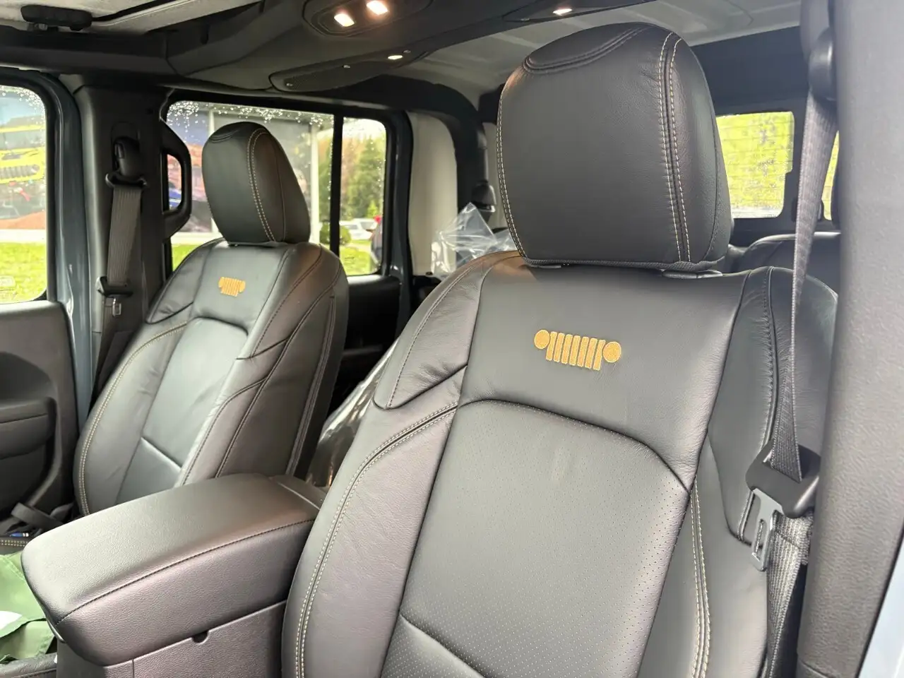 Jeep Gladiator снимка Jeep Gladiator
