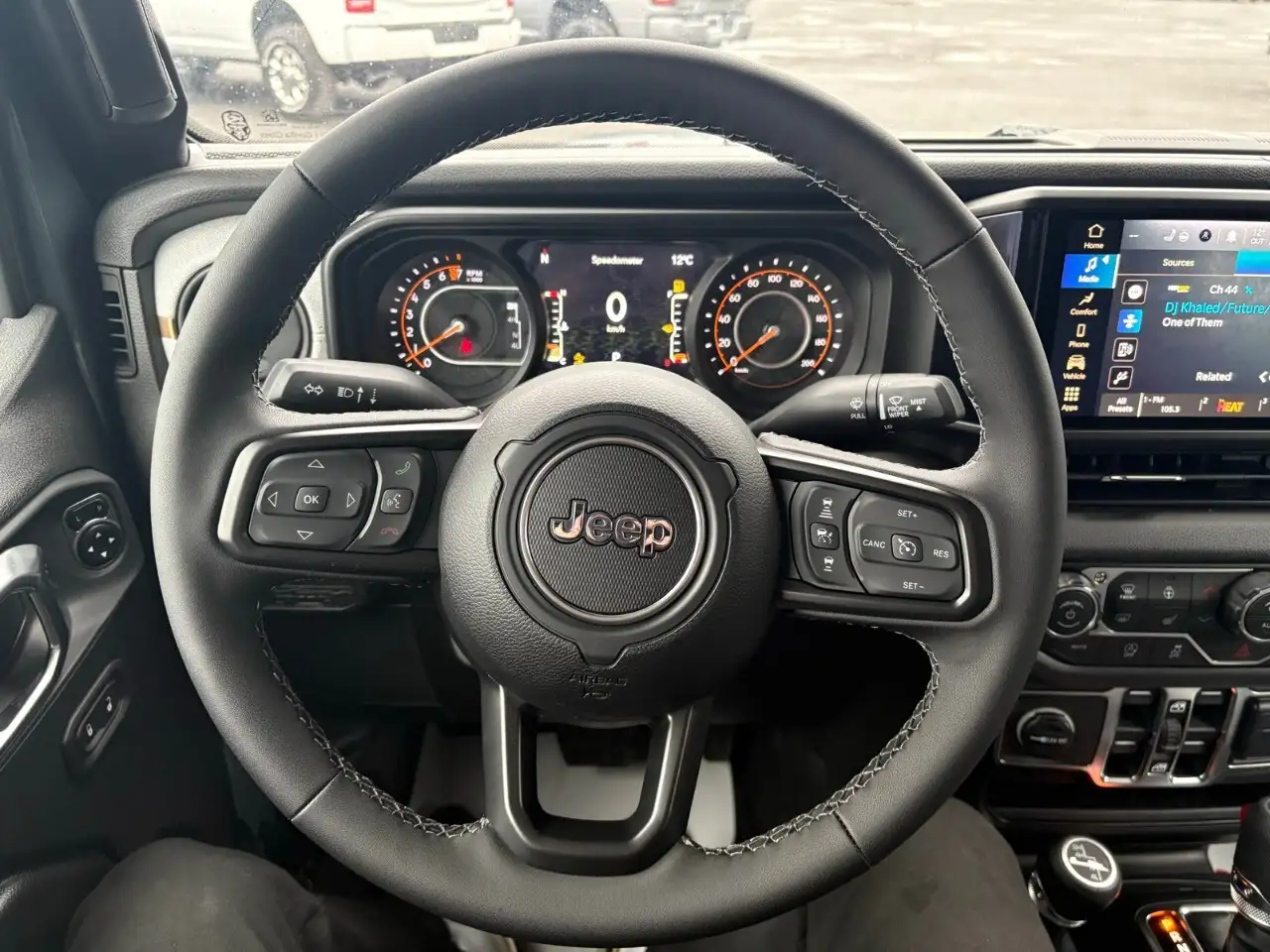 Jeep Gladiator снимка Jeep Gladiator