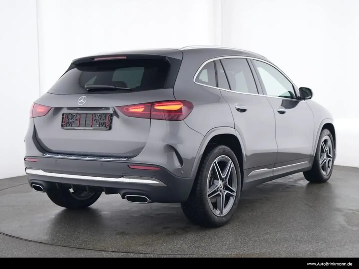Mercedes-Benz GLA 180 GLA 180 AMG-LINE+/LED/KAMERA/WINTER-PAKET AMG Line Grau - 2