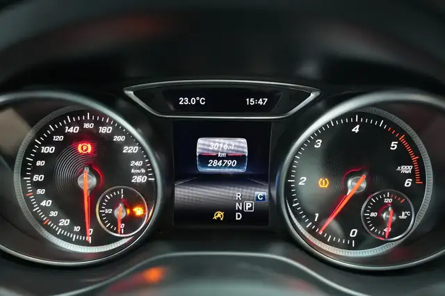 Mercedes-Benz Cla view 15