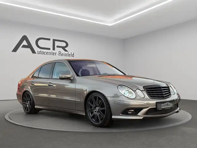 Mercedes-Benz E 500 AMG Lim. Carlsson/Xenon/PANO/H&K-Sound/Air