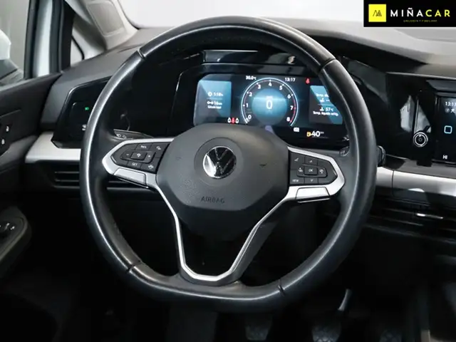 Volkswagen Golf view 13