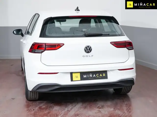 Volkswagen Golf view 3