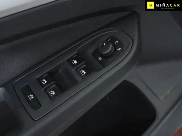 Volkswagen Golf view 21