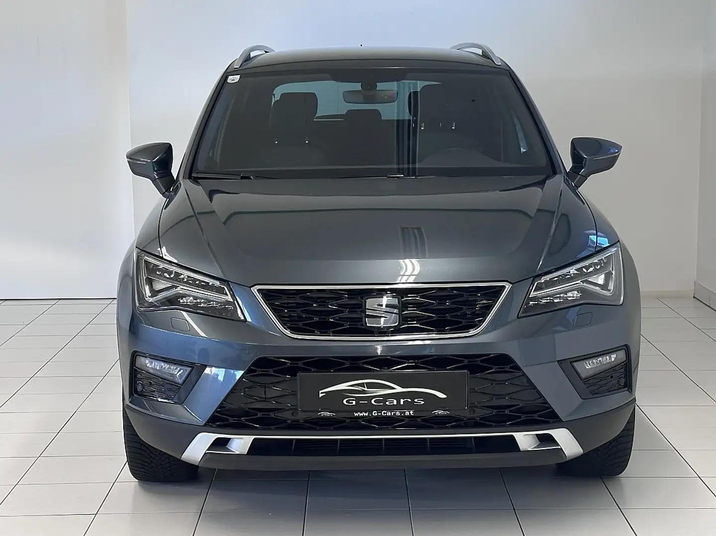 SEAT Ateca 1,6 Xcellence TDI DSG*LED*AMBIENTE*R-KAMERA*KEY... Grau - 2