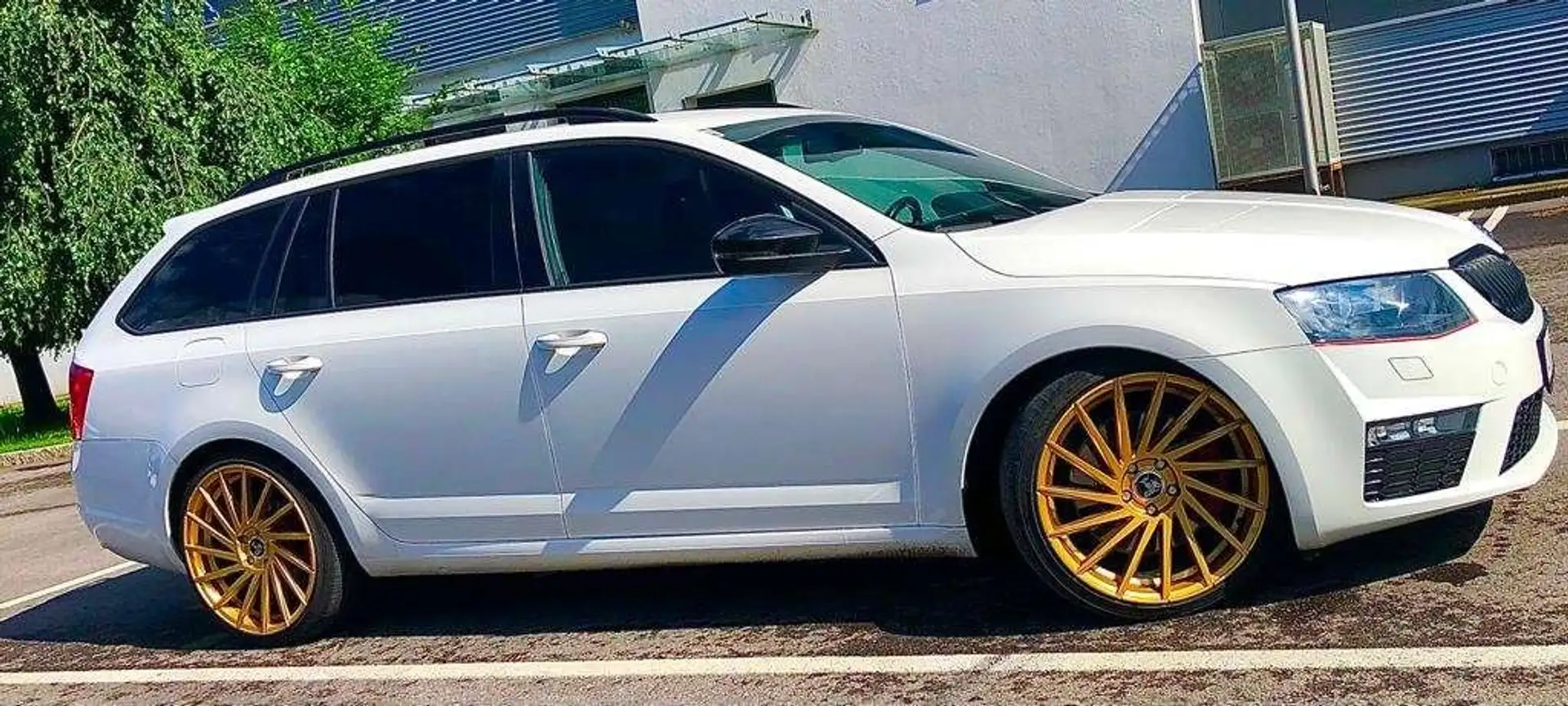 Skoda Octavia Octavia Combi RS 2,0 TDI Green tec RS Weiß - 2