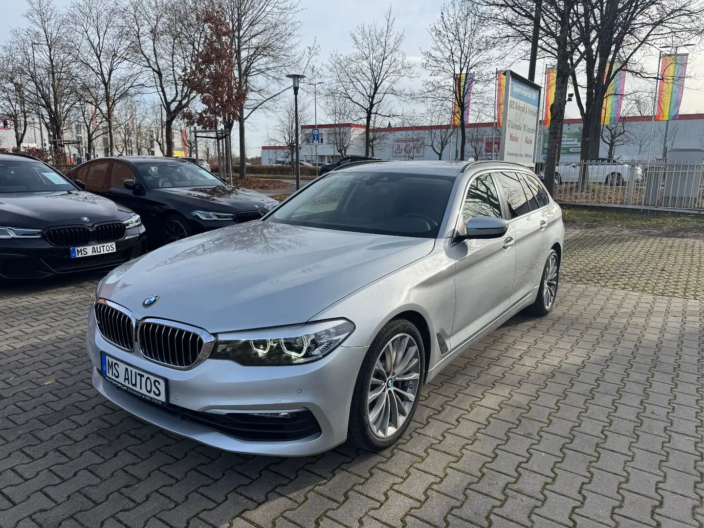 BMW 530 d Tour*Kamera*W+Som.räder*Leder* Argent - 1