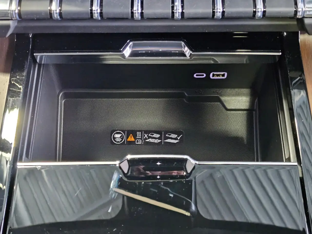 GMC Yukon снимка GMC Yukon