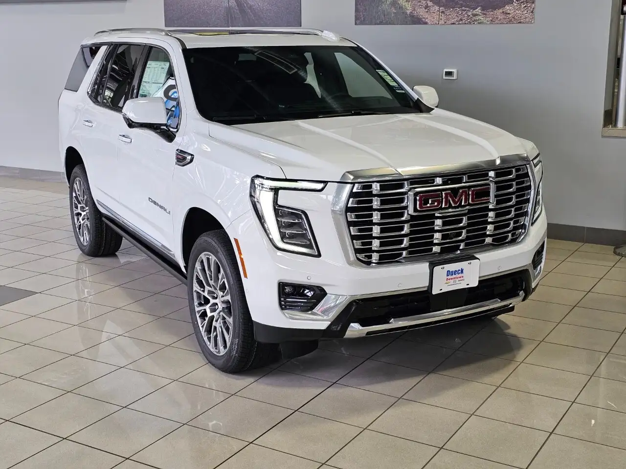 GMC Yukon снимка GMC Yukon