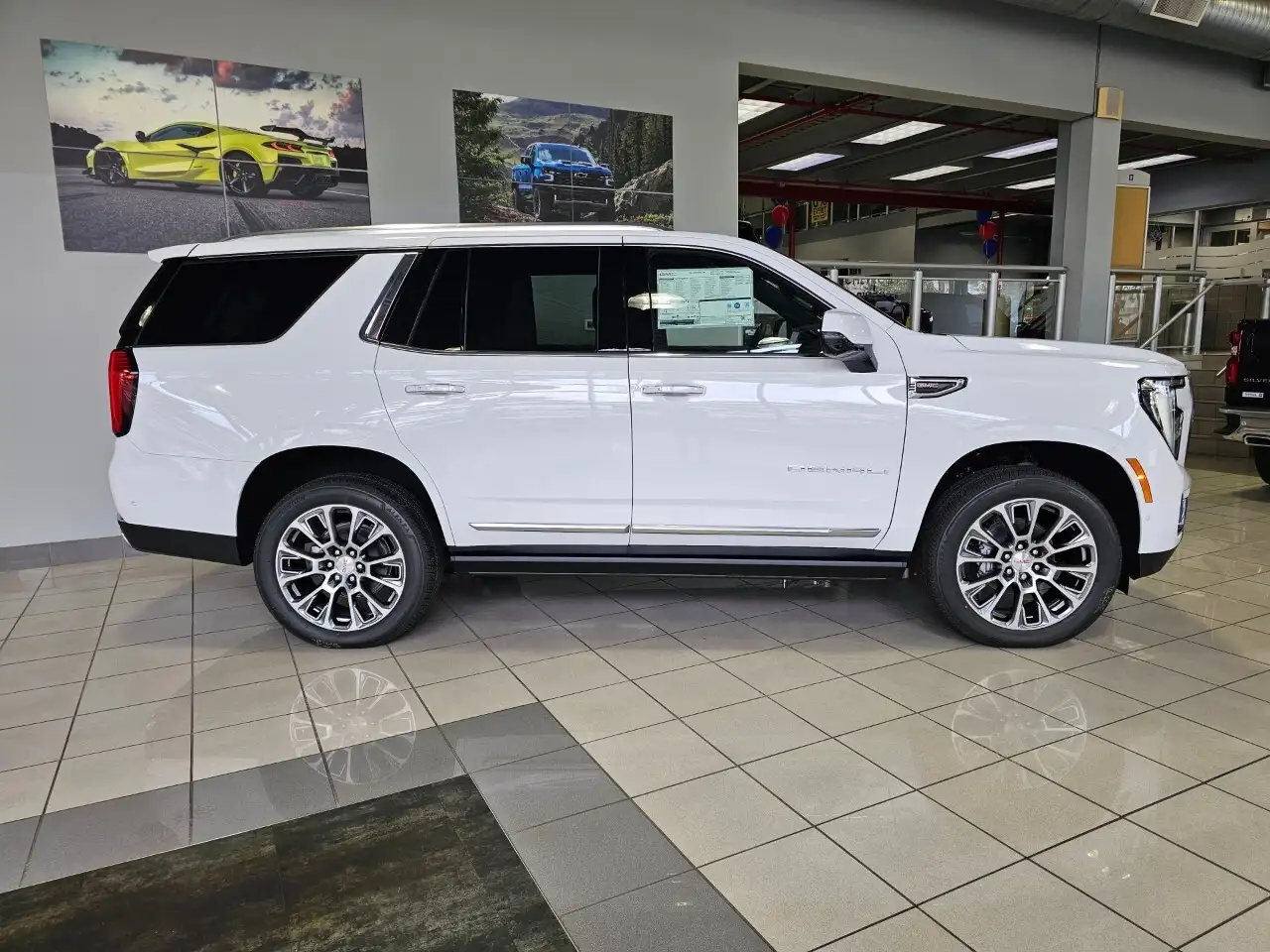 GMC Yukon снимка GMC Yukon