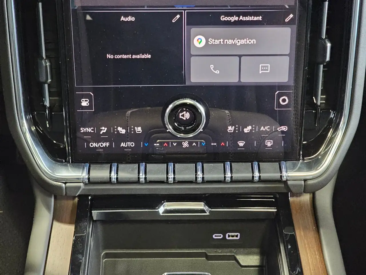 GMC Yukon снимка GMC Yukon
