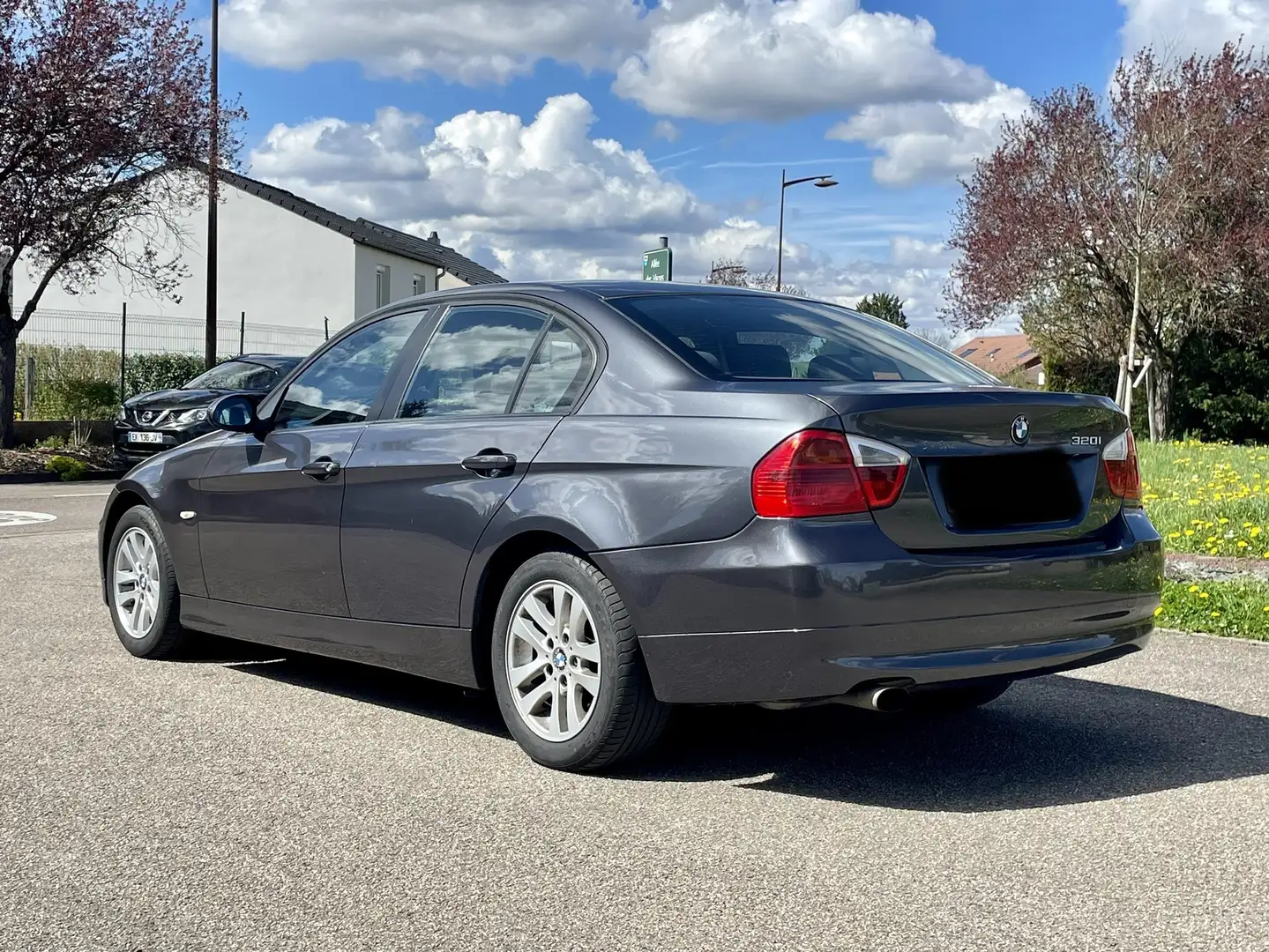 BMW 320 320i 150ch Confort - 1
