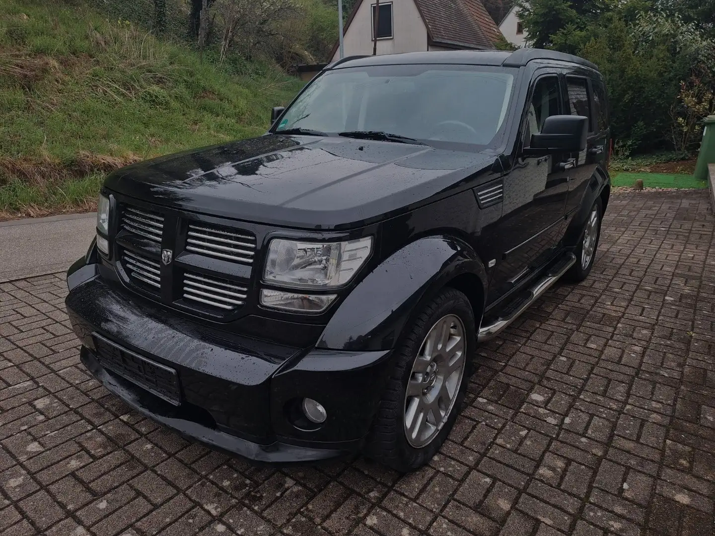 Dodge Nitro RT Schwarz - 2