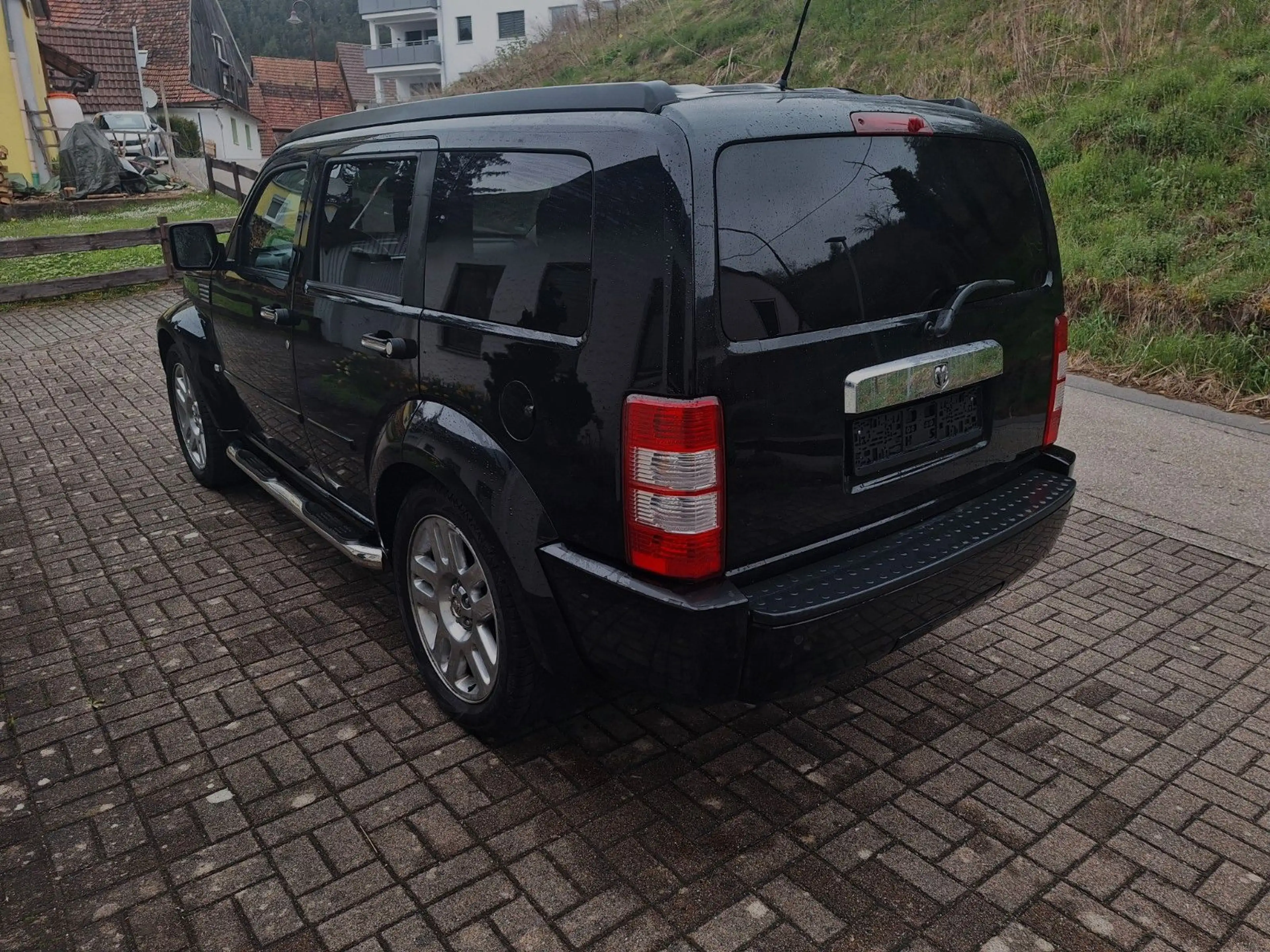 Dodge Nitro RT — photo 3
