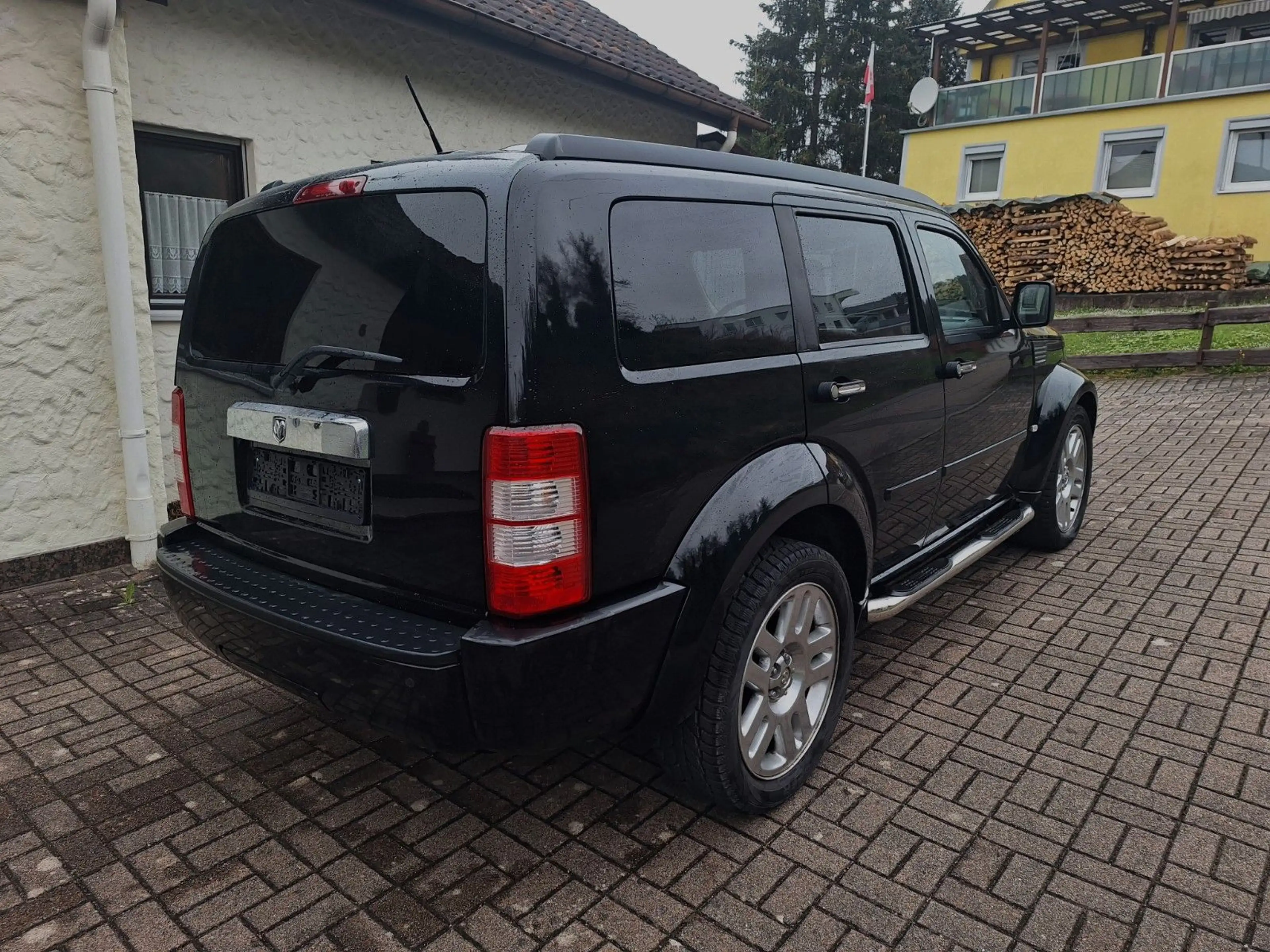 Dodge Nitro RT — photo 4