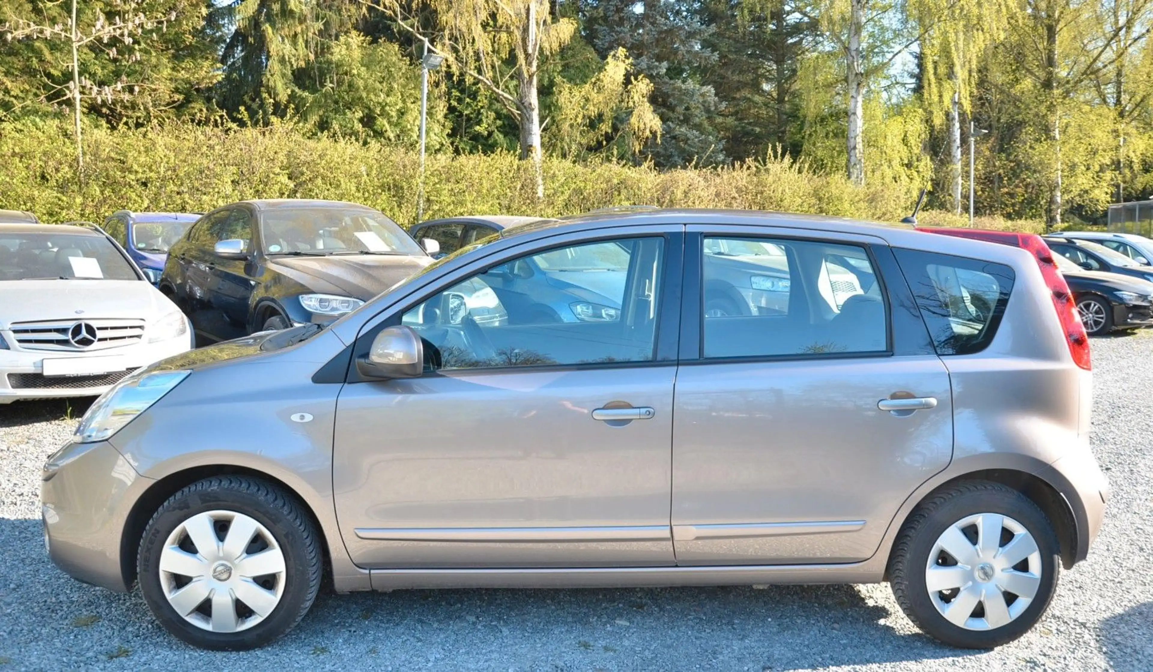 Nissan Note Acenta 1.4 Klima 1. Hand Tüv neu — photo 8
