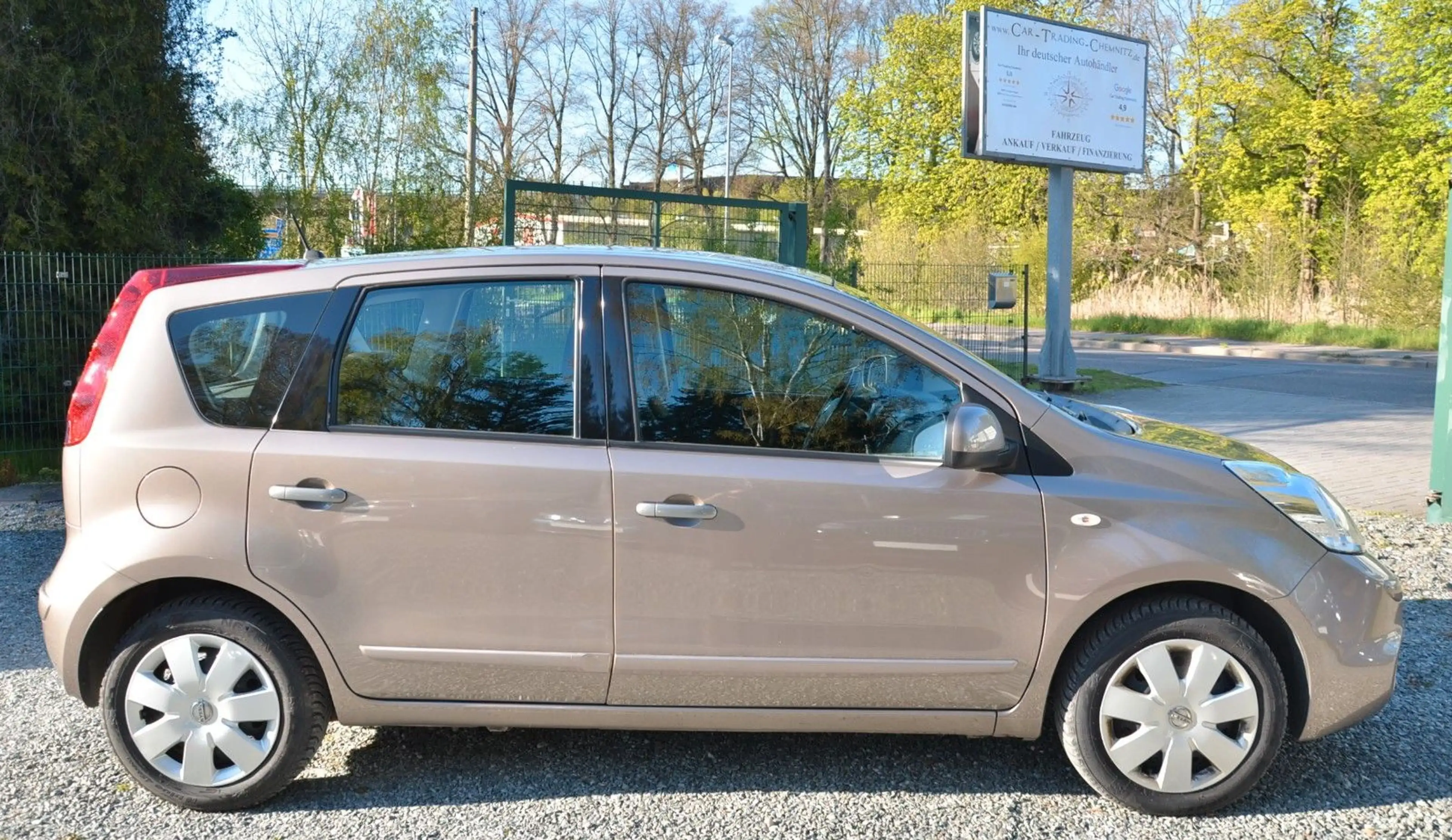 Nissan Note Acenta 1.4 Klima 1. Hand Tüv neu — photo 4