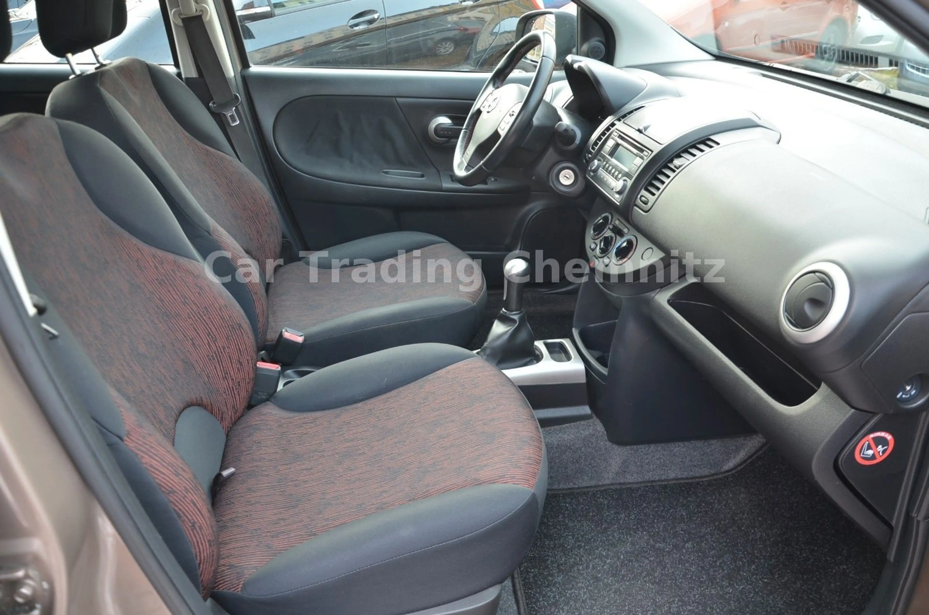 Nissan Note Acenta 1.4 Klima 1. Hand Tüv neu — photo 11