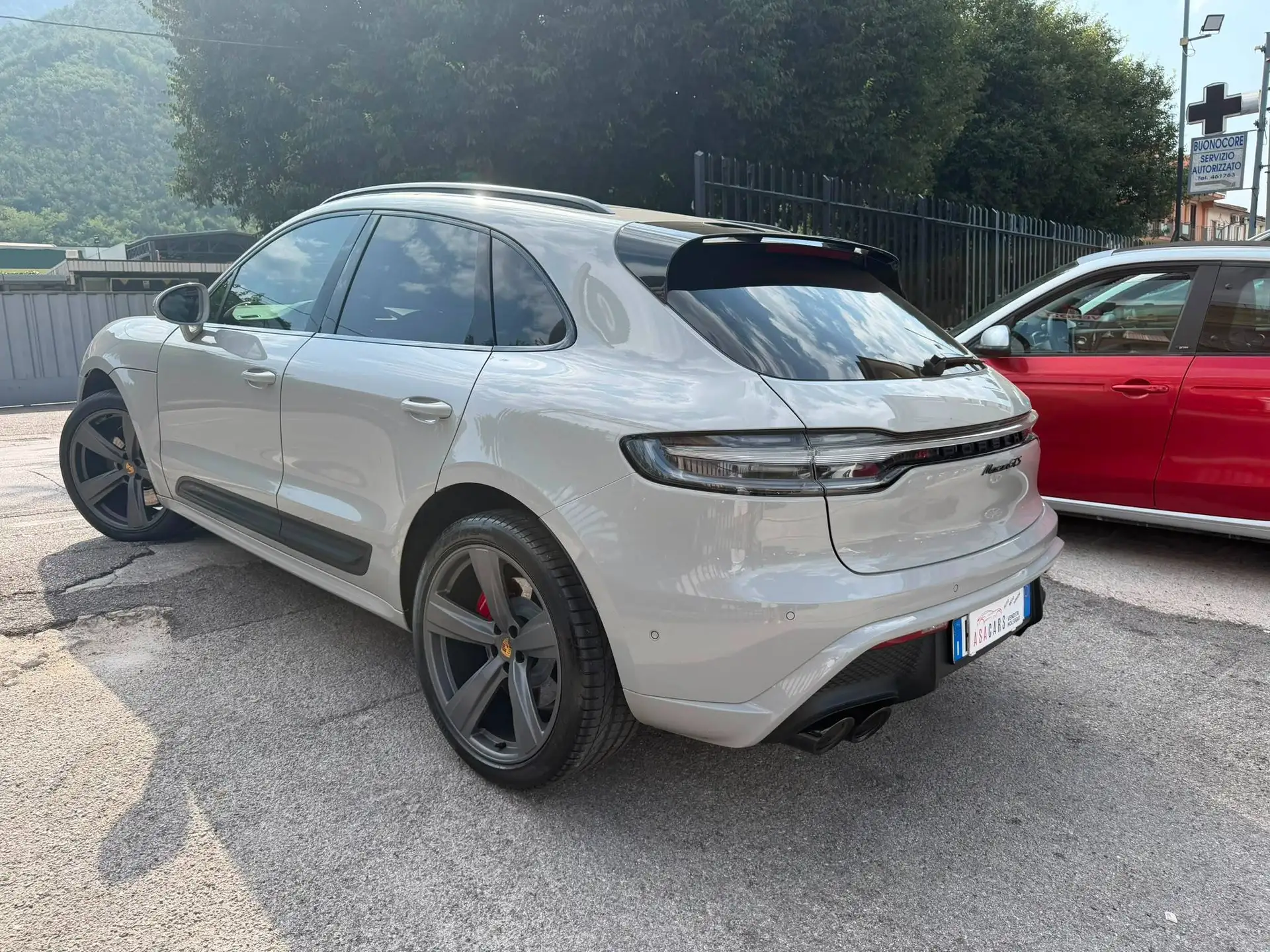 Porsche Macan 2022 화이트 사진 3