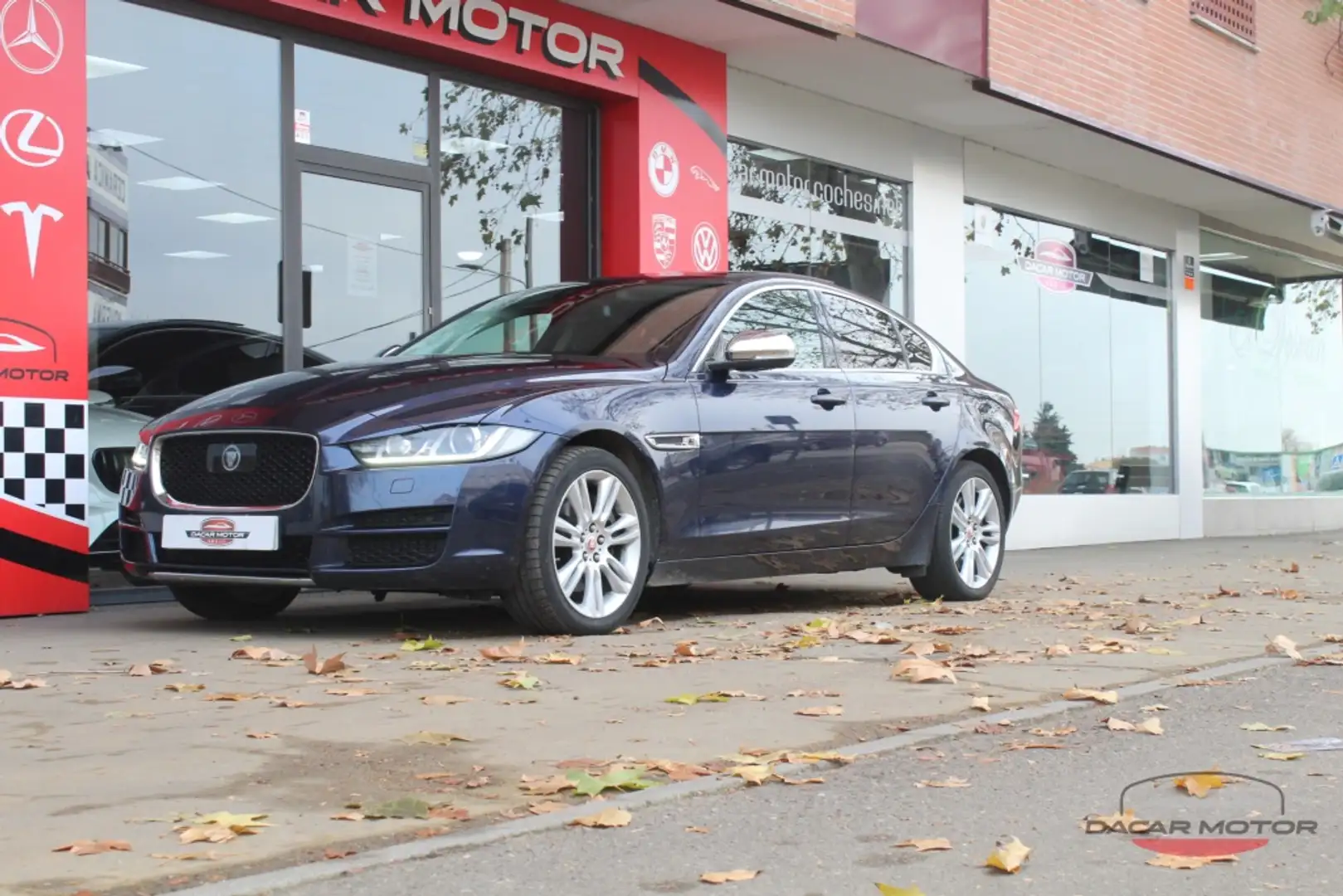 Jaguar XE 2.0 Diesel Portfolio Aut. 180 Azul - 2