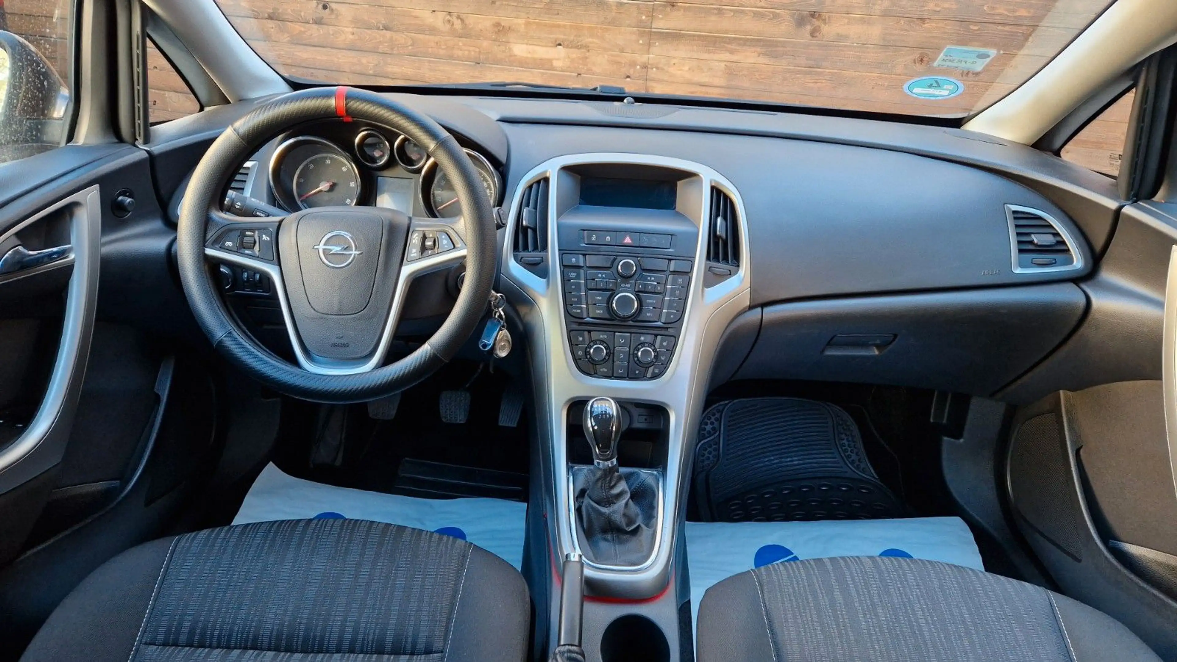 Opel Astra J Sports Tourer Design Edition, 2 Hand — photo 11