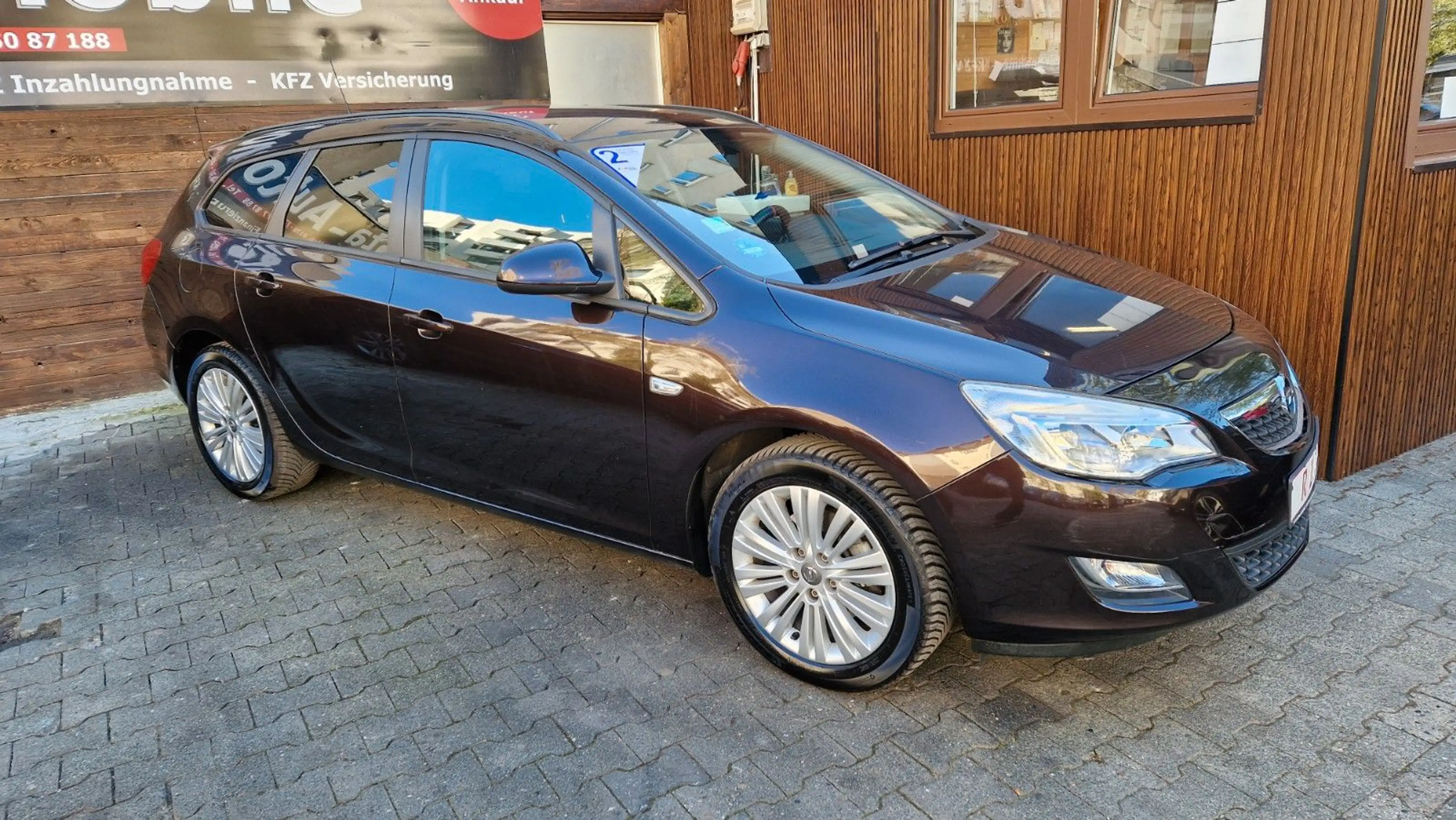 Opel Astra J Sports Tourer Design Edition, 2 Hand — photo 2