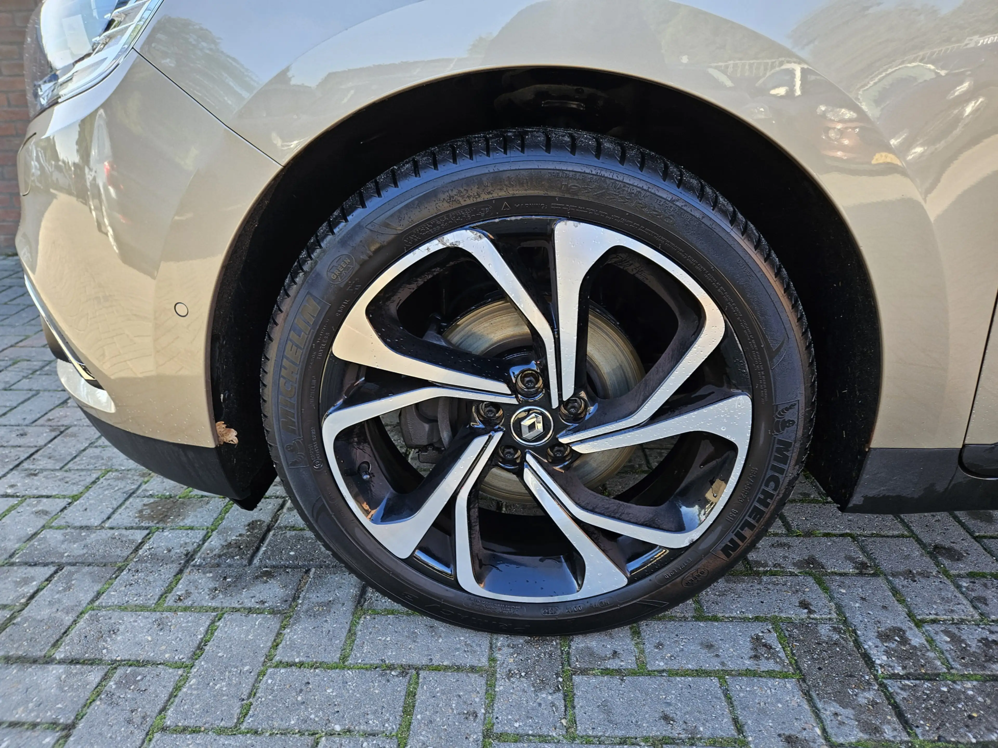 Renault Scenic 1.3 TCe Bose (motor probleem) — photo 4