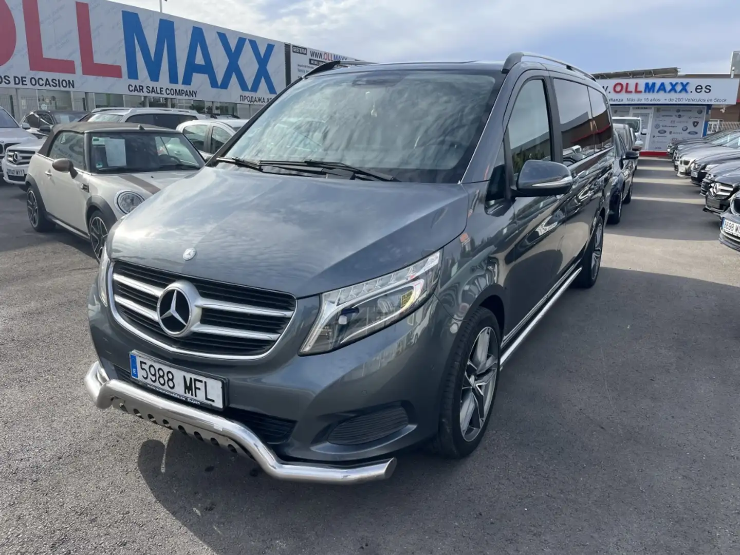 Mercedes-Benz V 220 220CDI Largo 7G Tronic Gris - 1
