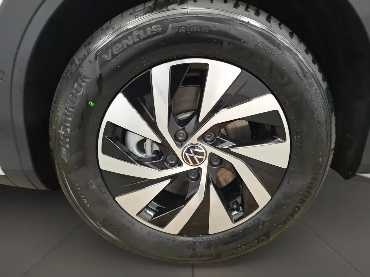 Volkswagen T-Roc 1.5 eTSI ACC AHK AUT DynLicht 5