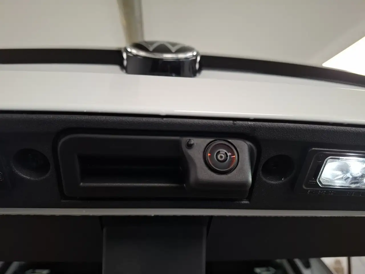 Volkswagen T-Roc 1.5 eTSI ACC AHK AUT DynLicht 15