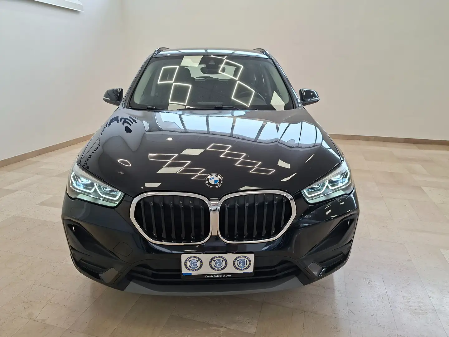 BMW X1 xdrive20d Business Advantage auto KM 112.718 !!! Noir - 2
