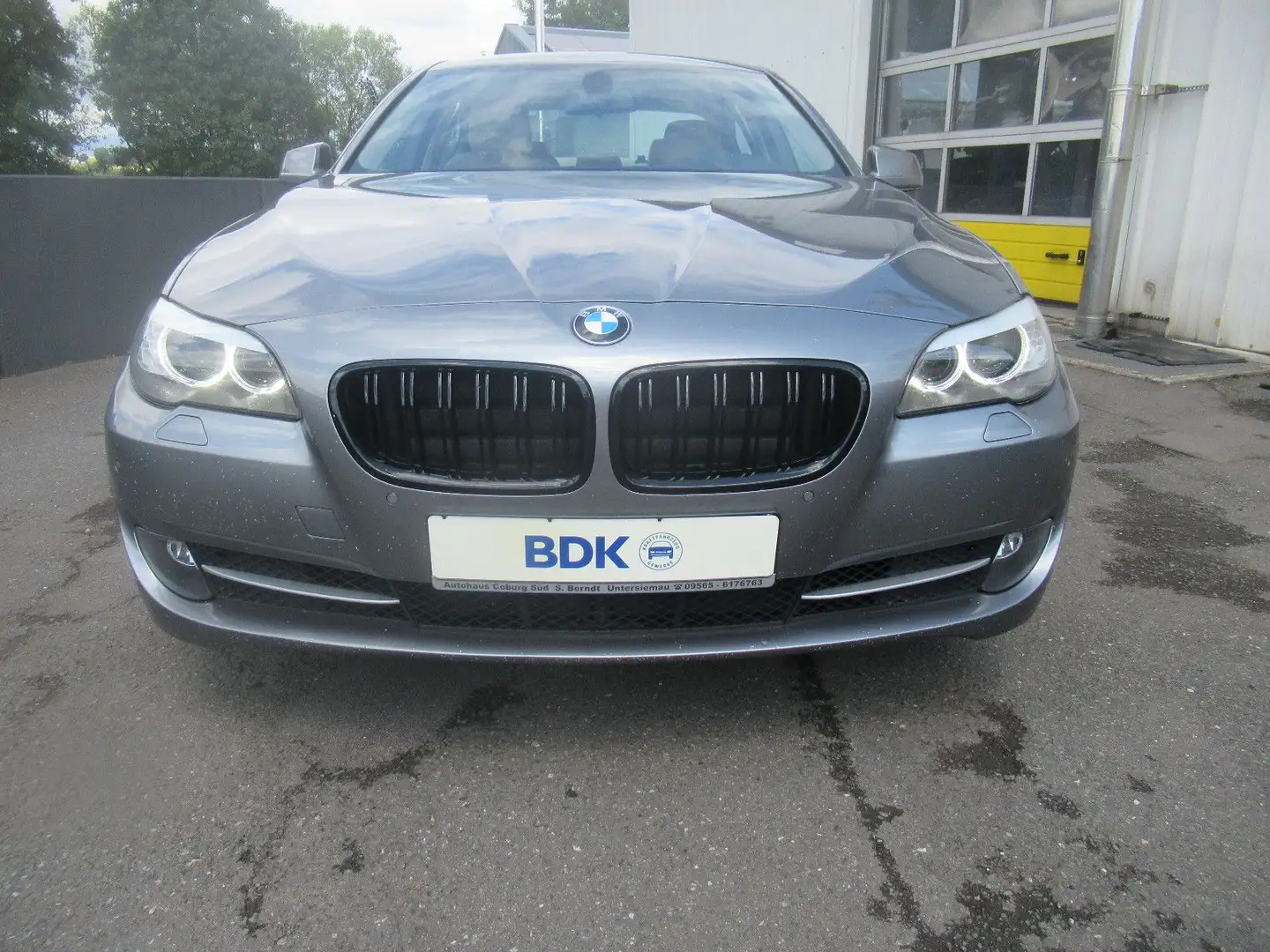 BMW 528 i BI-XENON LEDER BEIGE NAVI KAMERA SHZG PDC Grijs - 2