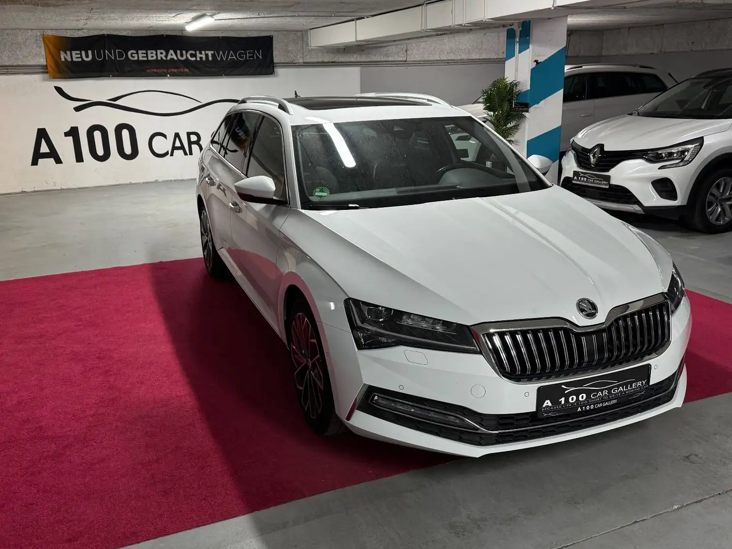 Skoda Superb Combi L&K*Panorama*AppleCar*Cam*1H Blanc - 1